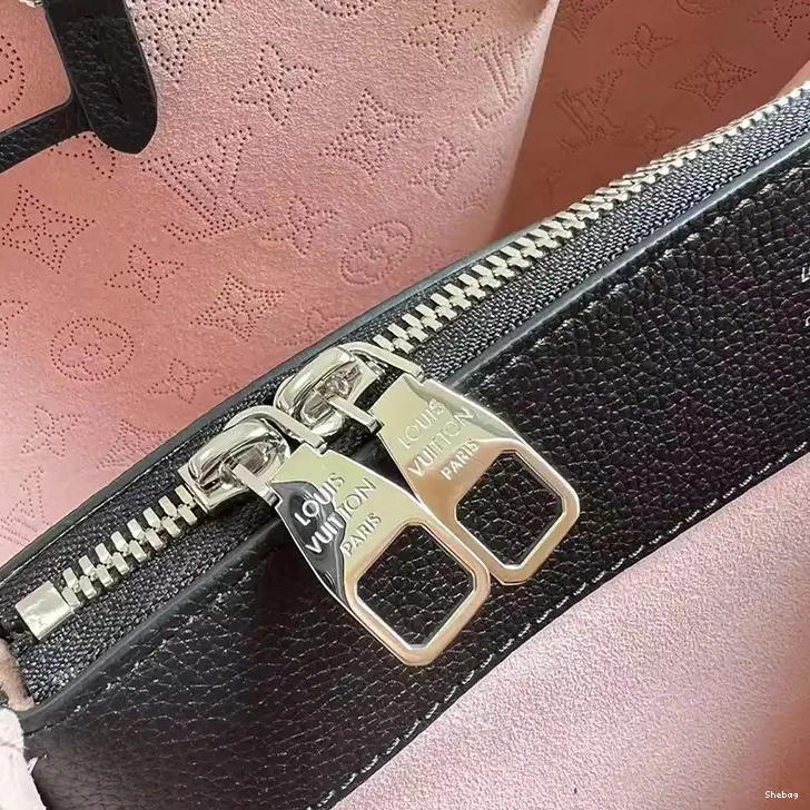LV 2302HT0015 Bag 0623